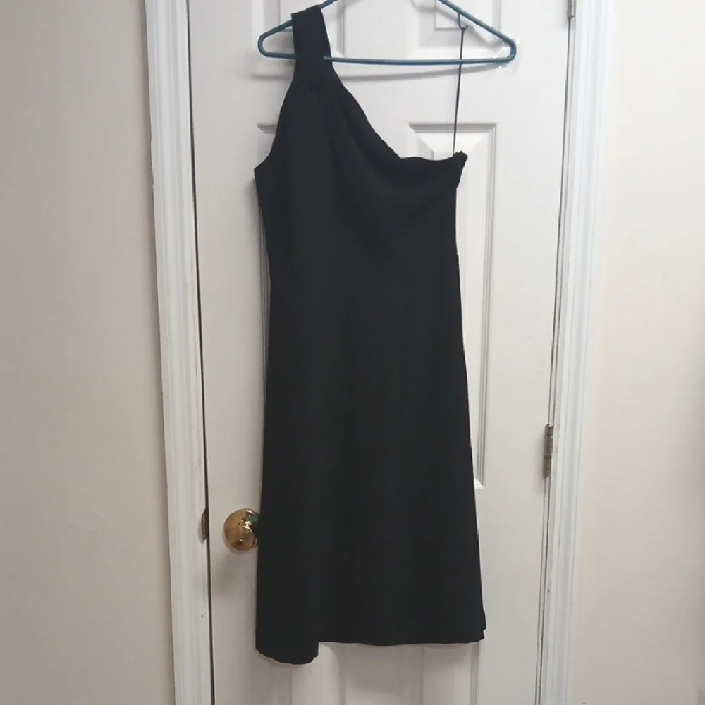 BANANA REPUBLIC Elegant Black One-Shoulder Dress Size 4 NWT - Picture 1 of 10